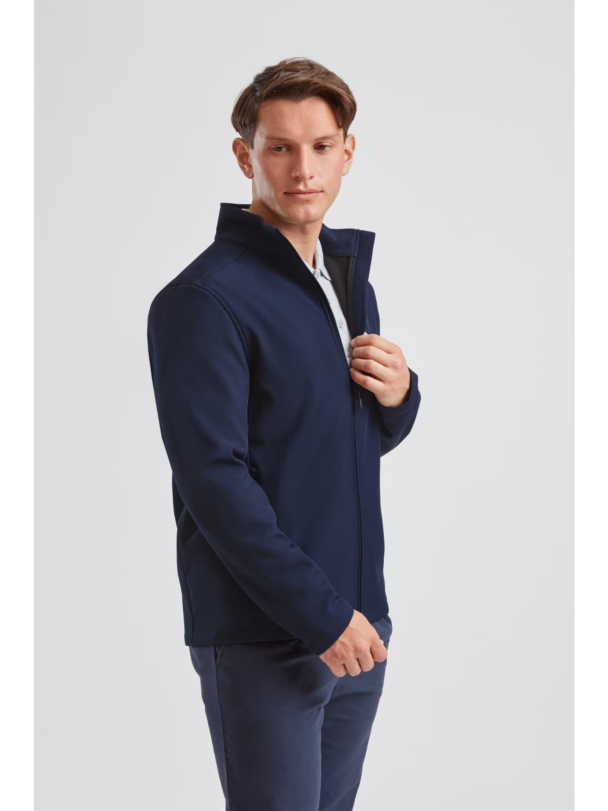 Essential softshell jacket — image 5