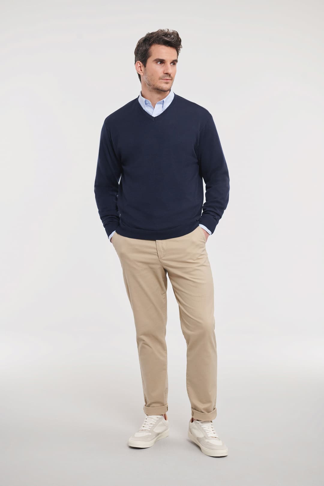 Men's knitted pullover with a V-neck — image 7